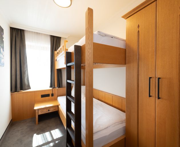 Kinderzimmer mit Stockbett 3-Raum Familiensuite Edelweiss